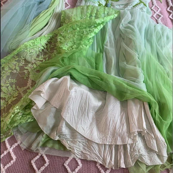 {Jovani} couture lace and tulle gown - Picture 3 of 8